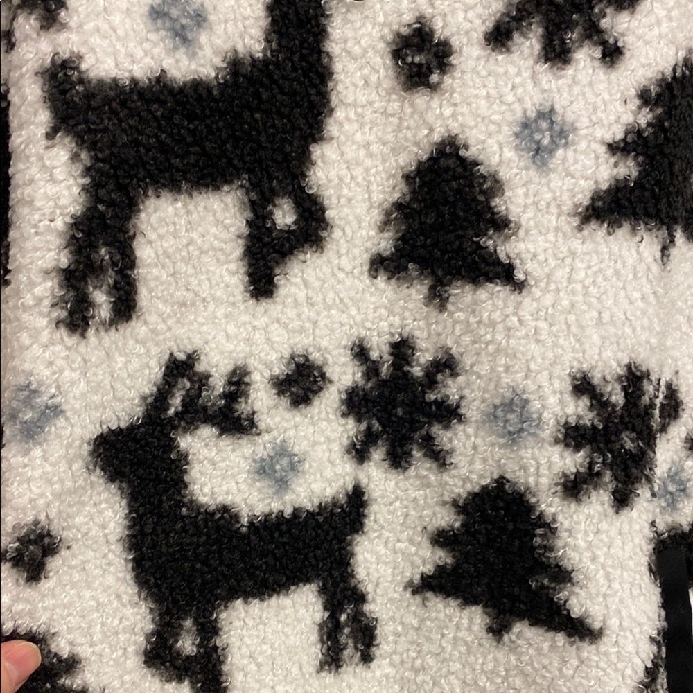 Vera Bradley Black and White Fleece Pullover - Picture 6 of 9